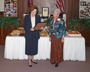 090130 Diane Fletcher with Barbara Horn, 300 pixels