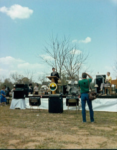 090325 Clinton speaking, 3-29-86
